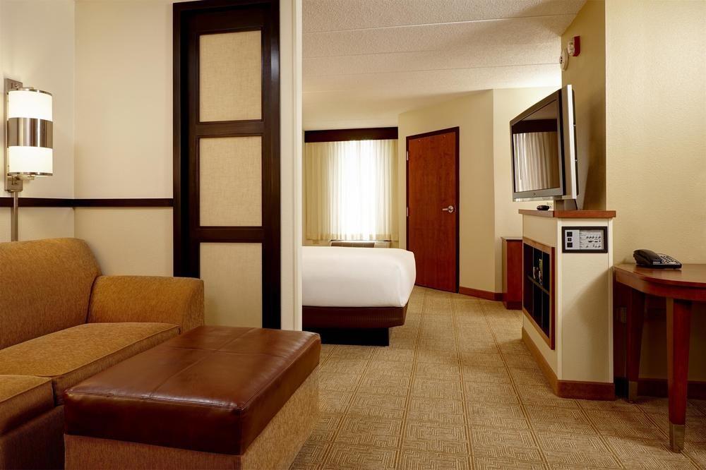 Hyatt Place Ontario/Rancho Cucamonga Екстер'єр фото