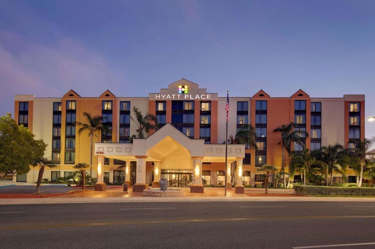 Hyatt Place Ontario/Rancho Cucamonga Екстер'єр фото