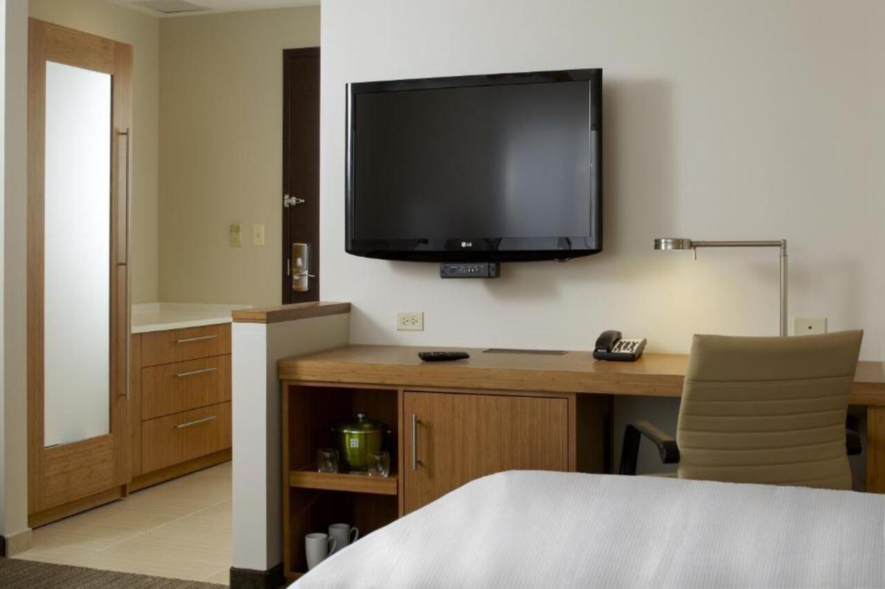 Hyatt Place Ontario/Rancho Cucamonga Екстер'єр фото