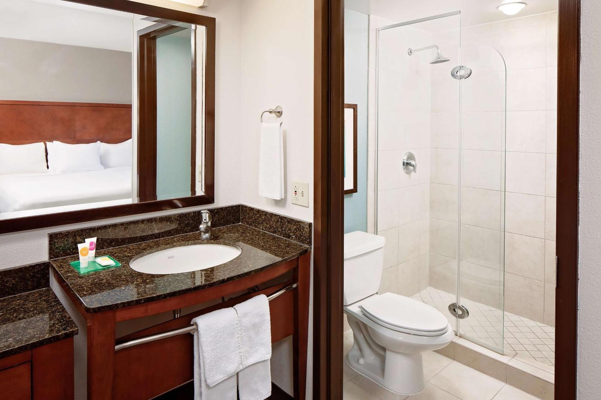 Hyatt Place Ontario/Rancho Cucamonga Екстер'єр фото