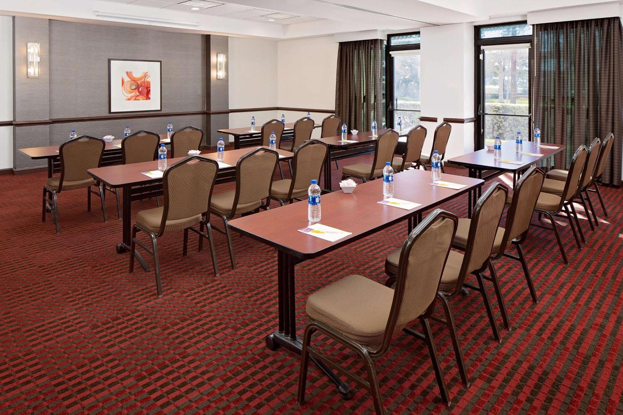 Hyatt Place Ontario/Rancho Cucamonga Екстер'єр фото