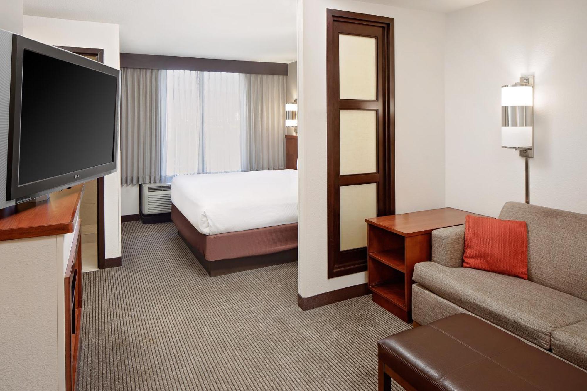 Hyatt Place Ontario/Rancho Cucamonga Номер фото