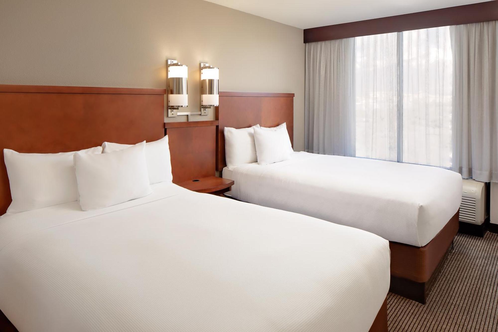 Hyatt Place Ontario/Rancho Cucamonga Номер фото