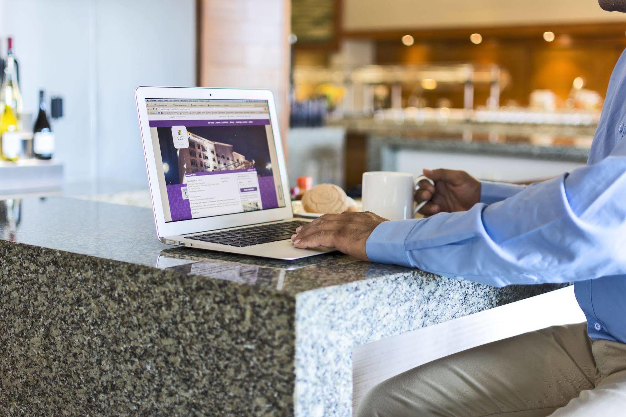 Hyatt Place Ontario/Rancho Cucamonga Екстер'єр фото
