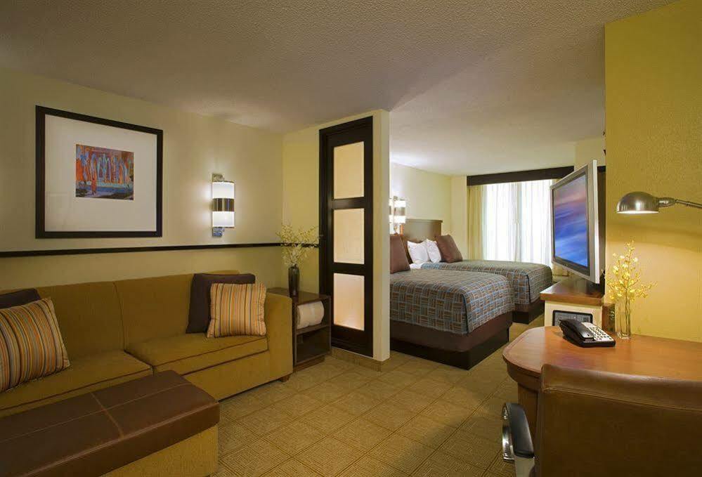 Hyatt Place Ontario/Rancho Cucamonga Екстер'єр фото