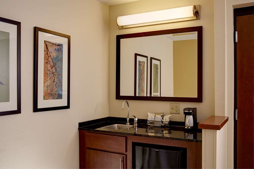 Hyatt Place Ontario/Rancho Cucamonga Номер фото
